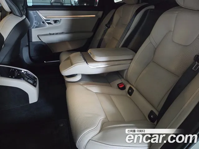 Volvo S90 — Фото автомобиля 10