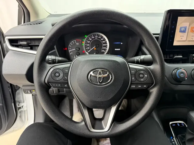 Toyota Corolla — Фото автомобиля 7