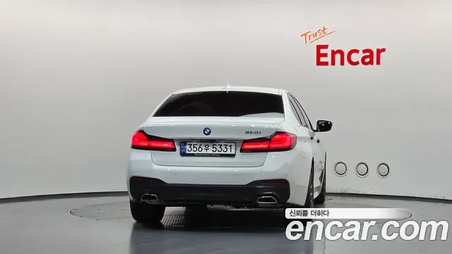 BMW 5 Series G30 — Фото автомобиля 4