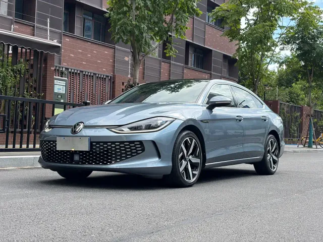 Фотография автомобиля — Volkswagen Lamando