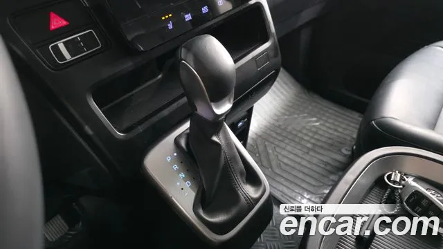 Hyundai Staria Staria Карго 5 мест — Фото автомобиля 9