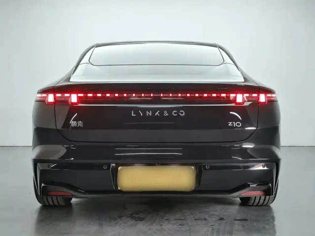 Lynk & Co Lynk & Co Z10 2025 71kWh 602km RWD Pro — Фото автомобиля 20
