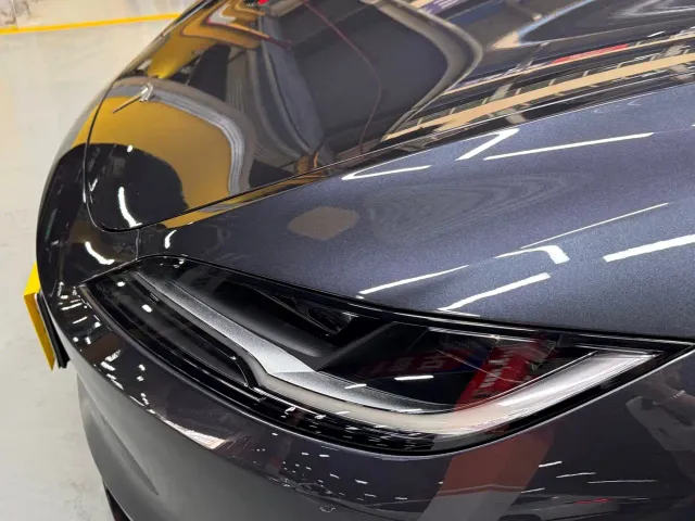 Tesla Model 3 — Фото автомобиля 25