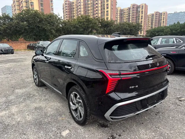 Hongqi HS3 PHEV — Фото автомобиля 7
