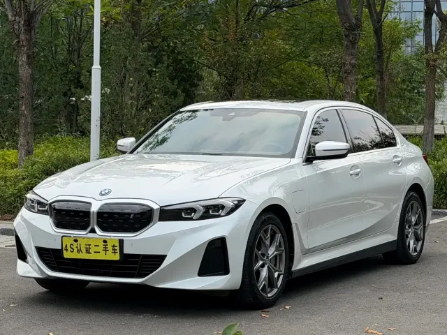 Фотография автомобиля — BMW i3