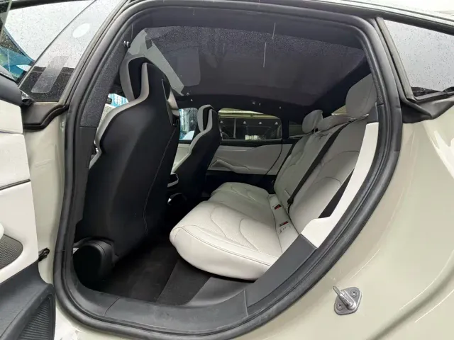 Xiaomi SU7 — Фото автомобиля 6
