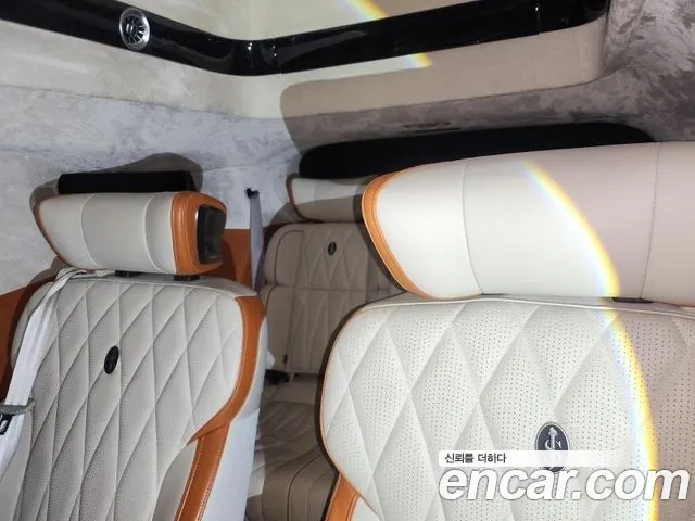 Kia Carnival Generation 4 — Фото автомобиля 4