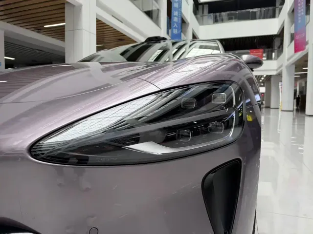 Xiaomi SU7 — Фото автомобиля 21