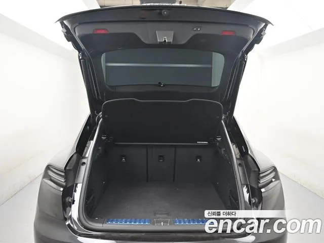 Porsche Macan Electric — Фото автомобиля 20