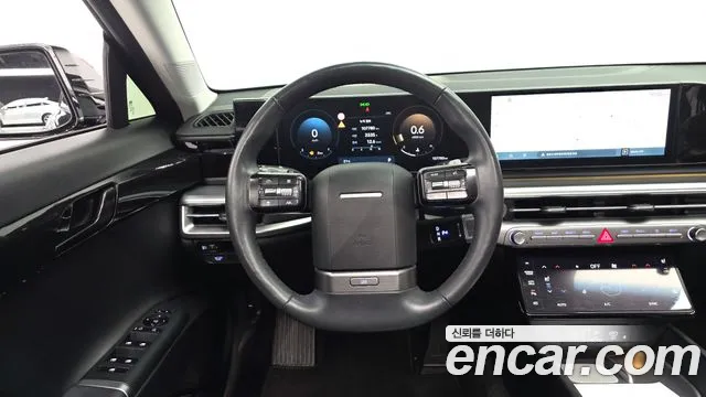 Hyundai Grandeur GN7 — Фото автомобиля 12