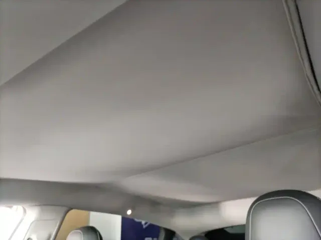 Tesla Model Y — Фото автомобиля 17