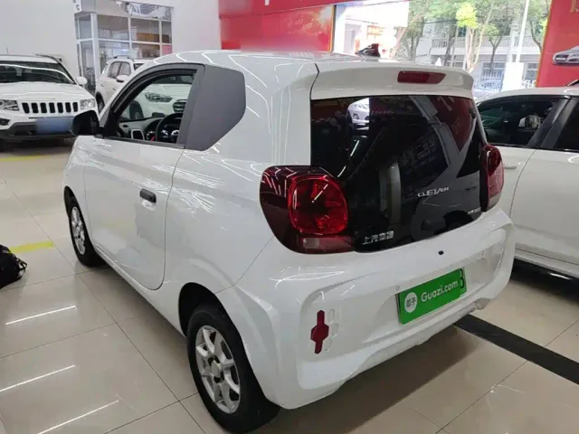 Roewe Clever — Фото автомобиля 4