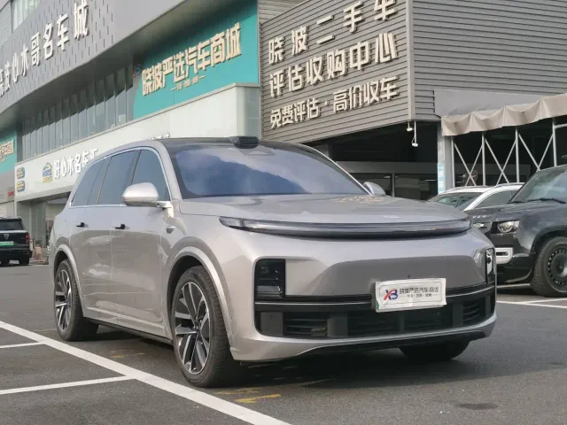 Li Auto L9 — Фото автомобиля 3