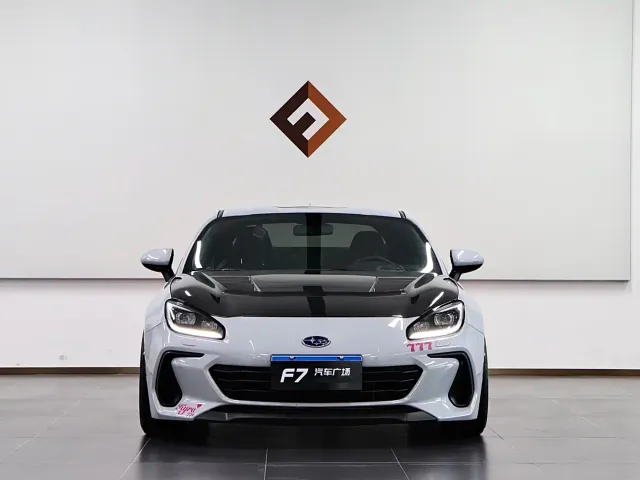 Subaru BRZ — Фото автомобиля 2