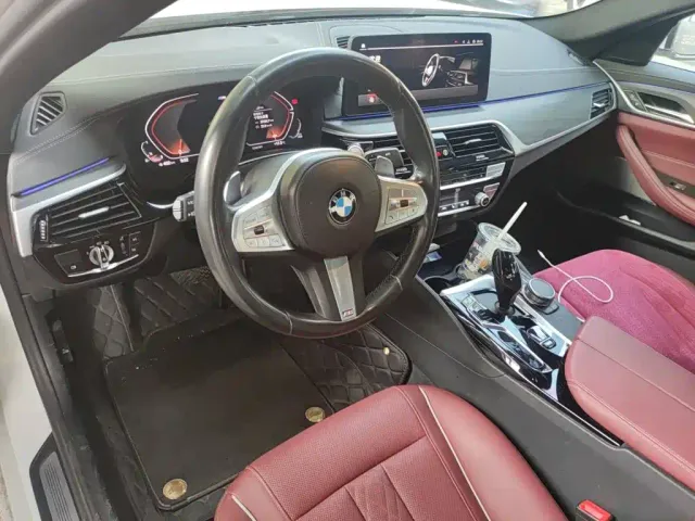 BMW 5 Series — Фото автомобиля 10