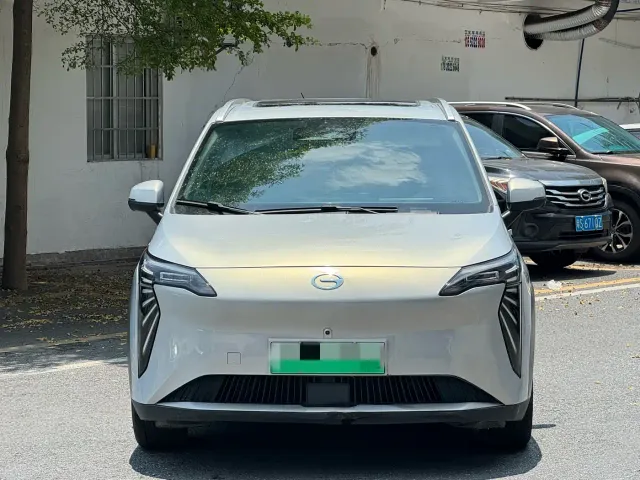GAC Aion Y — Фото автомобиля 2