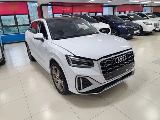 Audi Q2L — Фото автомобиля 3