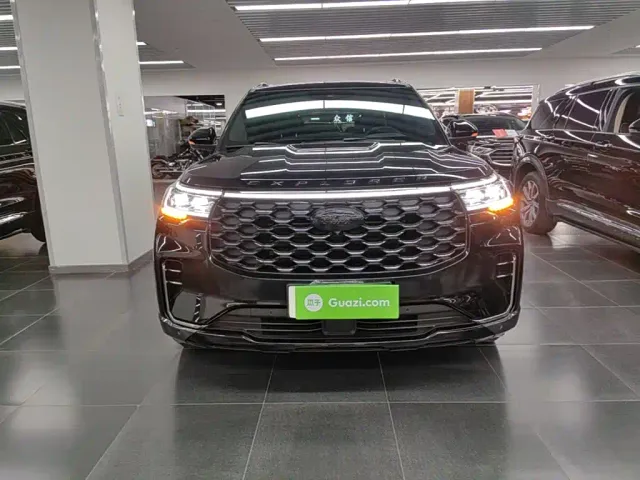 Ford Explorer — Фото автомобиля 2