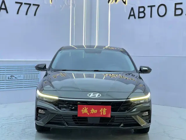 Hyundai Elantra — Фото автомобиля 2