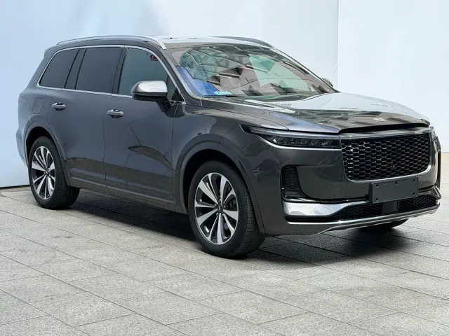 Li Auto ONE — Фото автомобиля 2