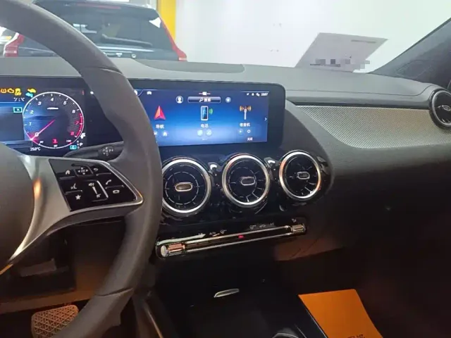 Mercedes-Benz GLA-Class — Фото автомобиля 12