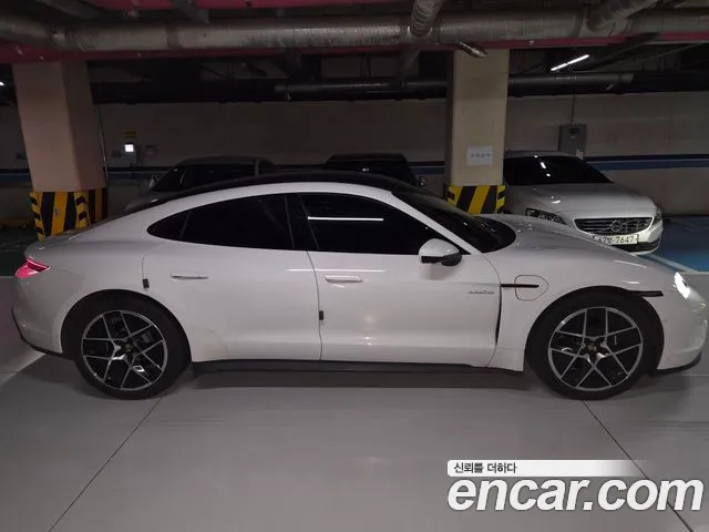 Porsche Taycan Taycan Khan — Фото автомобиля 6