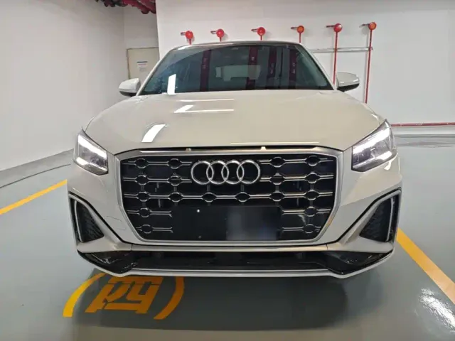 Audi Q2L — Фото автомобиля 2