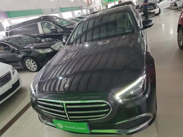 Mercedes-Benz E-Class — Фото автомобиля 2