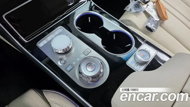 Genesis GV80 — Фото автомобиля 12