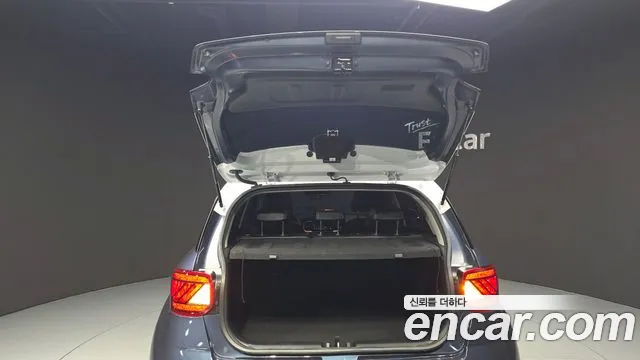 Hyundai Venue — Фото автомобиля 29