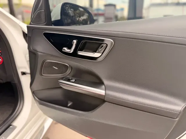Mercedes-Benz C-Class — Фото автомобиля 21