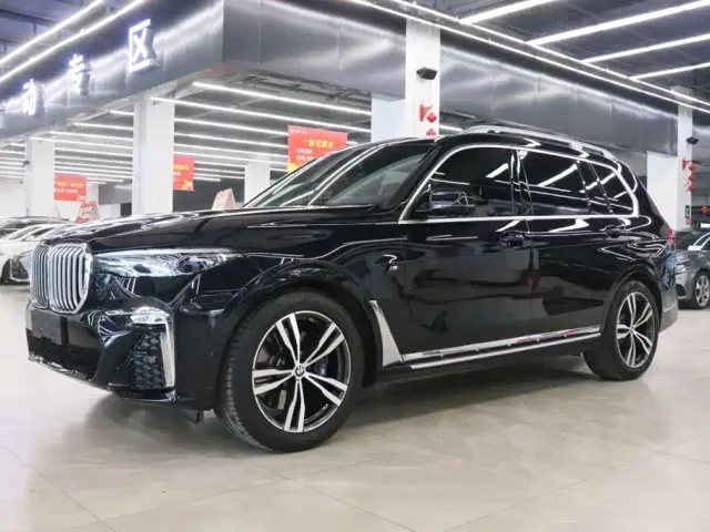 Фотография автомобиля — BMW X7