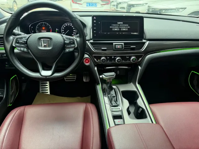 Honda Accord — Фото автомобиля 7