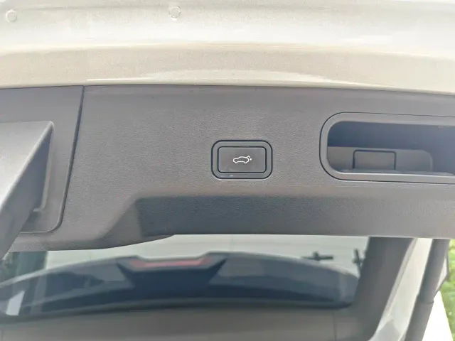 Geely Boyue L — Фото автомобиля 28