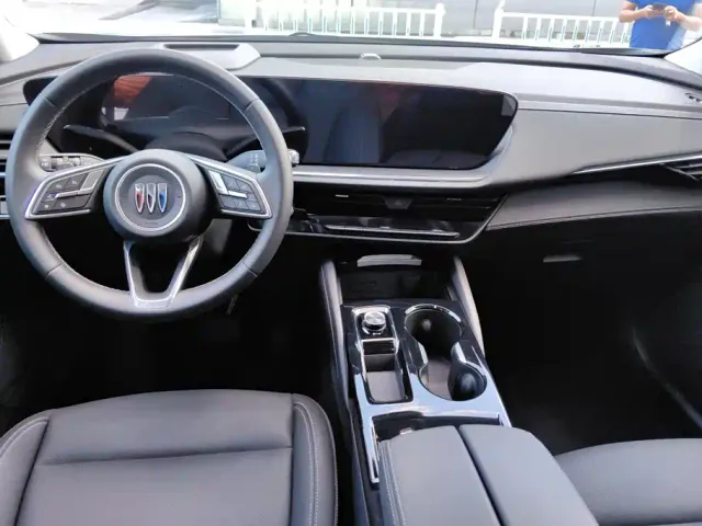 Buick Envision S — Фото автомобиля 12