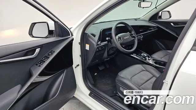 Kia Niro Niro (New) — Фото автомобиля 10
