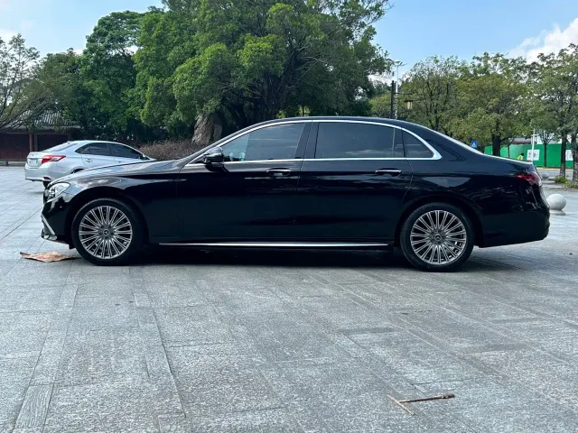 Mercedes-Benz E-Class — Фото автомобиля 13