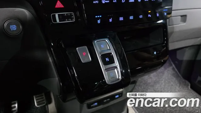 Hyundai Staria Staria L3.5 Lounge 9 мест — Фото автомобиля 9
