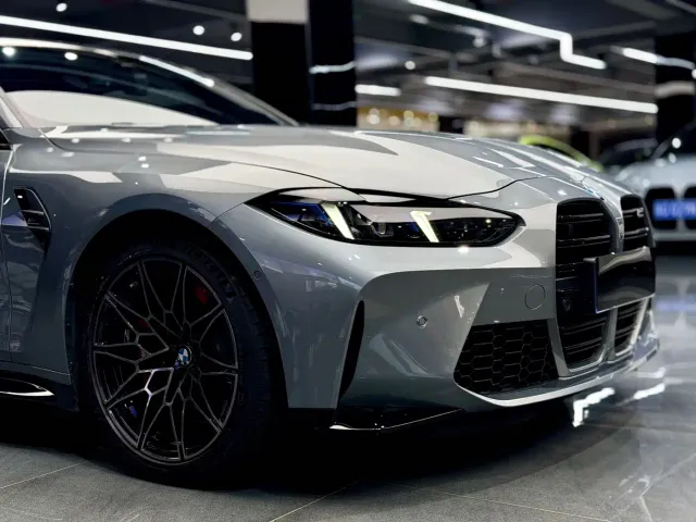 BMW M4 — Фото автомобиля 4