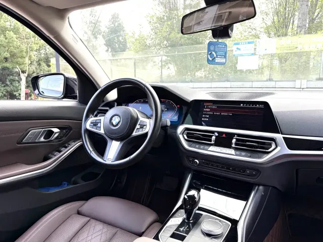 BMW 3 Series — Фото автомобиля 6
