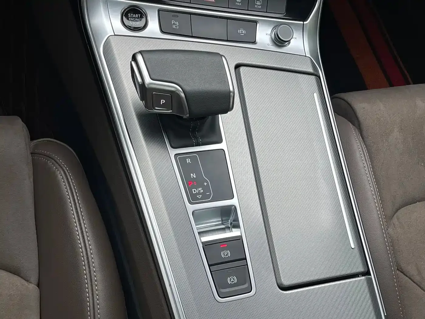 Audi Audi A7L 2024 45TFSI S-line Dream Edition Crystal Package — Фото автомобиля 11