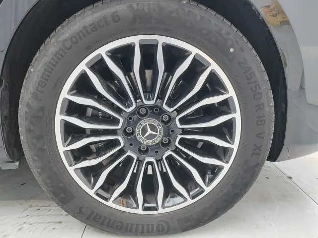 Mercedes-Benz V-Class — Фото автомобиля 23