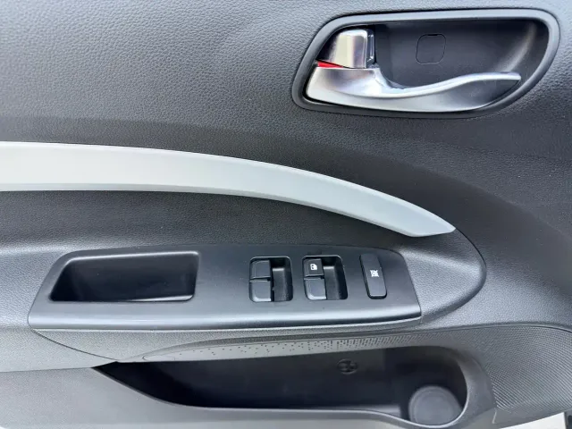 Kia KX1 — Фото автомобиля 8