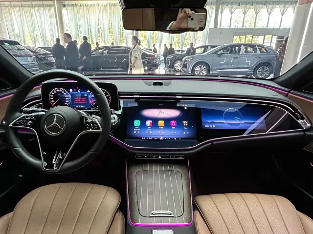 Mercedes-Benz E-Class — Фото автомобиля 19
