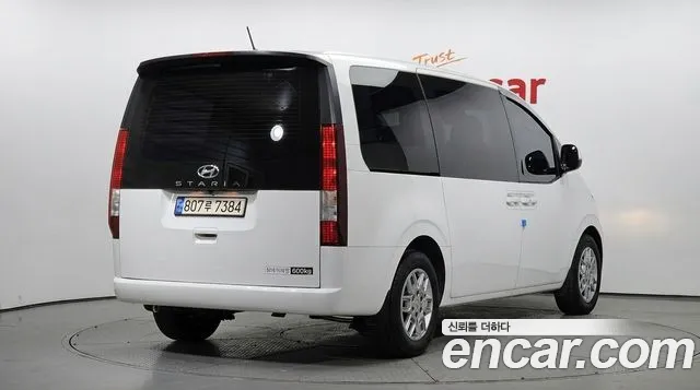 Hyundai Staria — Фото автомобиля 2