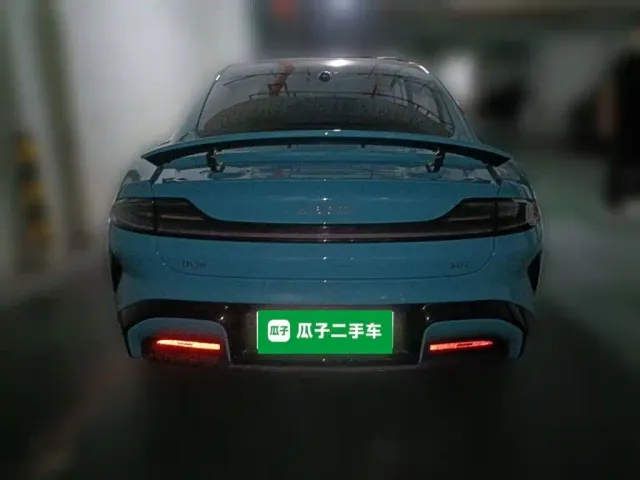 Xiaomi SU7 — Фото автомобиля 5