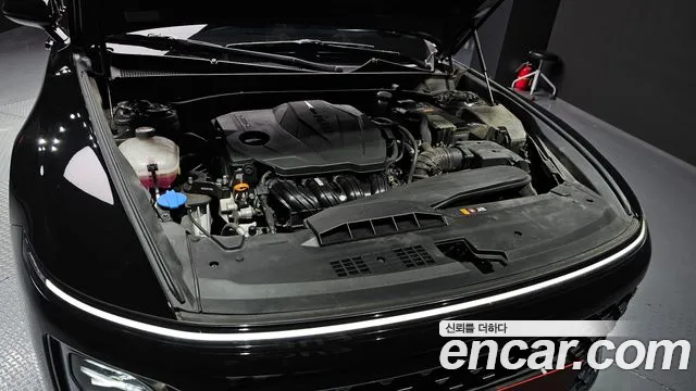 Hyundai Grandeur Grandeur (GN7) 2.5 Бензин 2WD — Фото автомобиля 6
