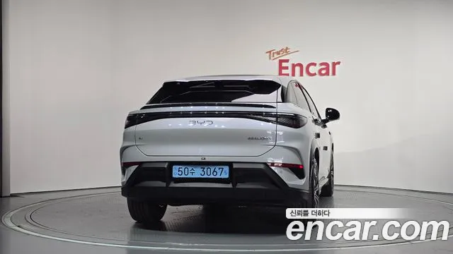 BYD Sealion 7 — Фото автомобиля 4