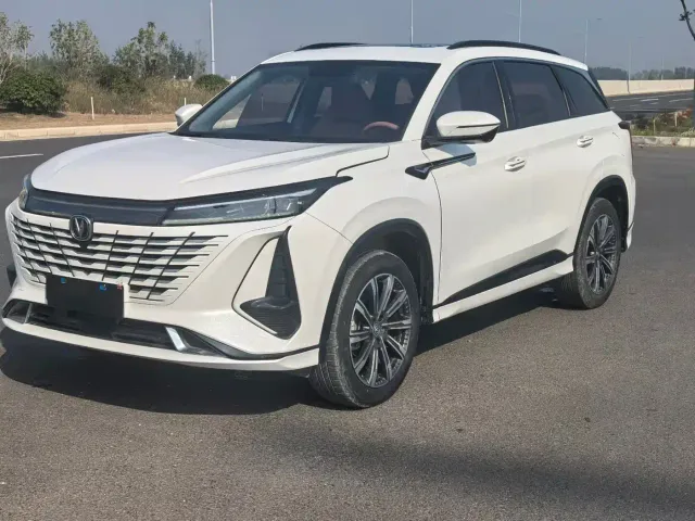 Changan CS75 Plus — Фото автомобиля 3