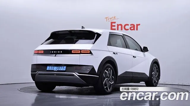 Hyundai Ioniq 5 — Фото автомобиля 2
